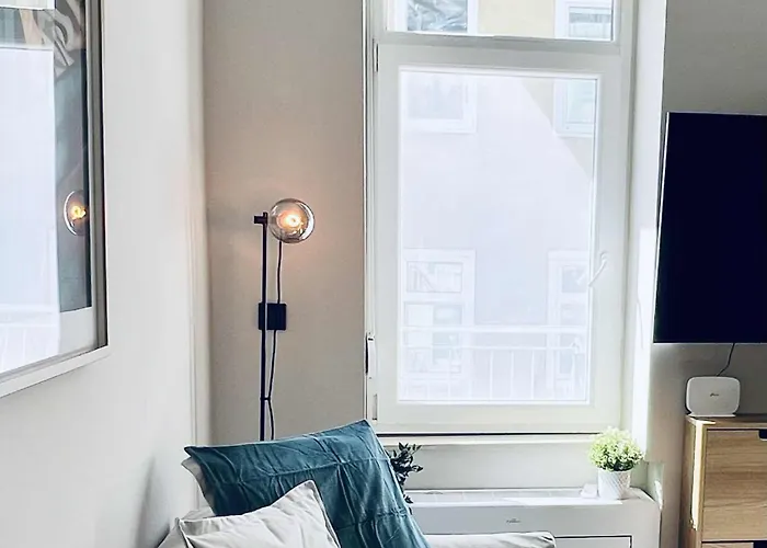 Praterhood Elegant *