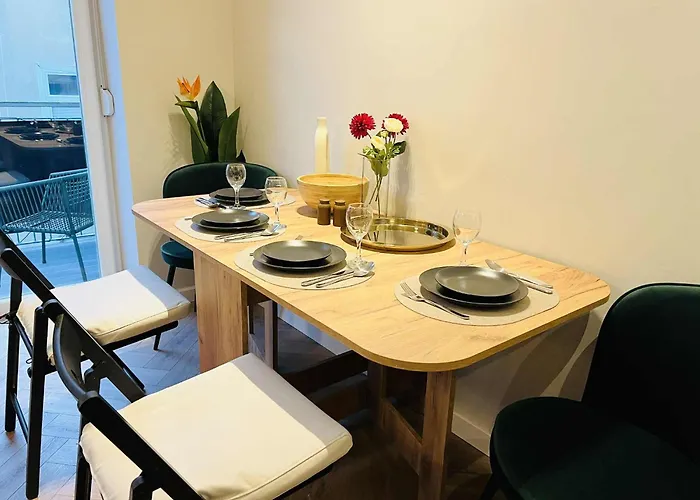 Praterhood Elegant Apartmán *